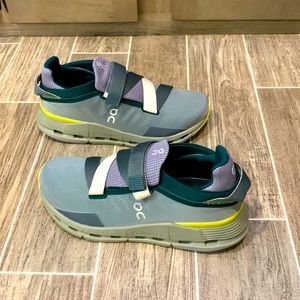 On cloud running sneakers evergreen/citron
